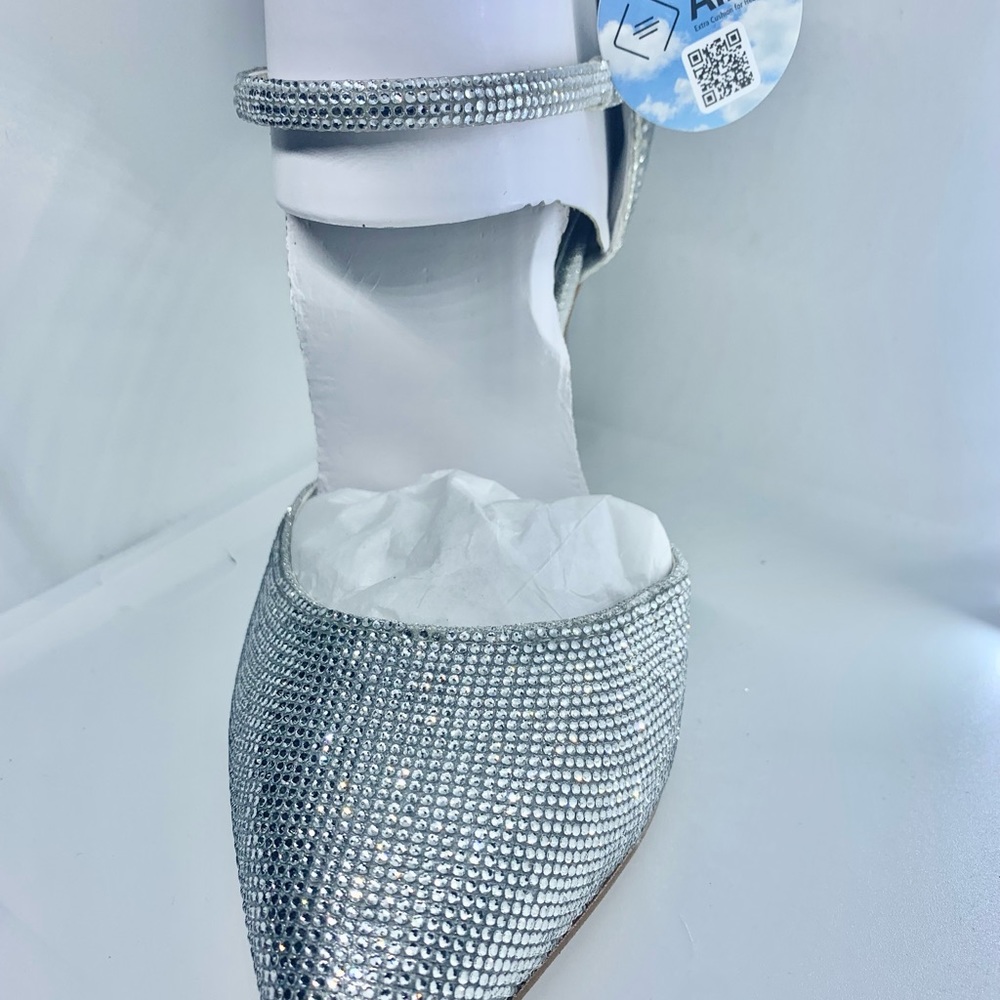 Gianni Bini Anyssah Silver Shoes 8 1/2 - Picture 2 of 3